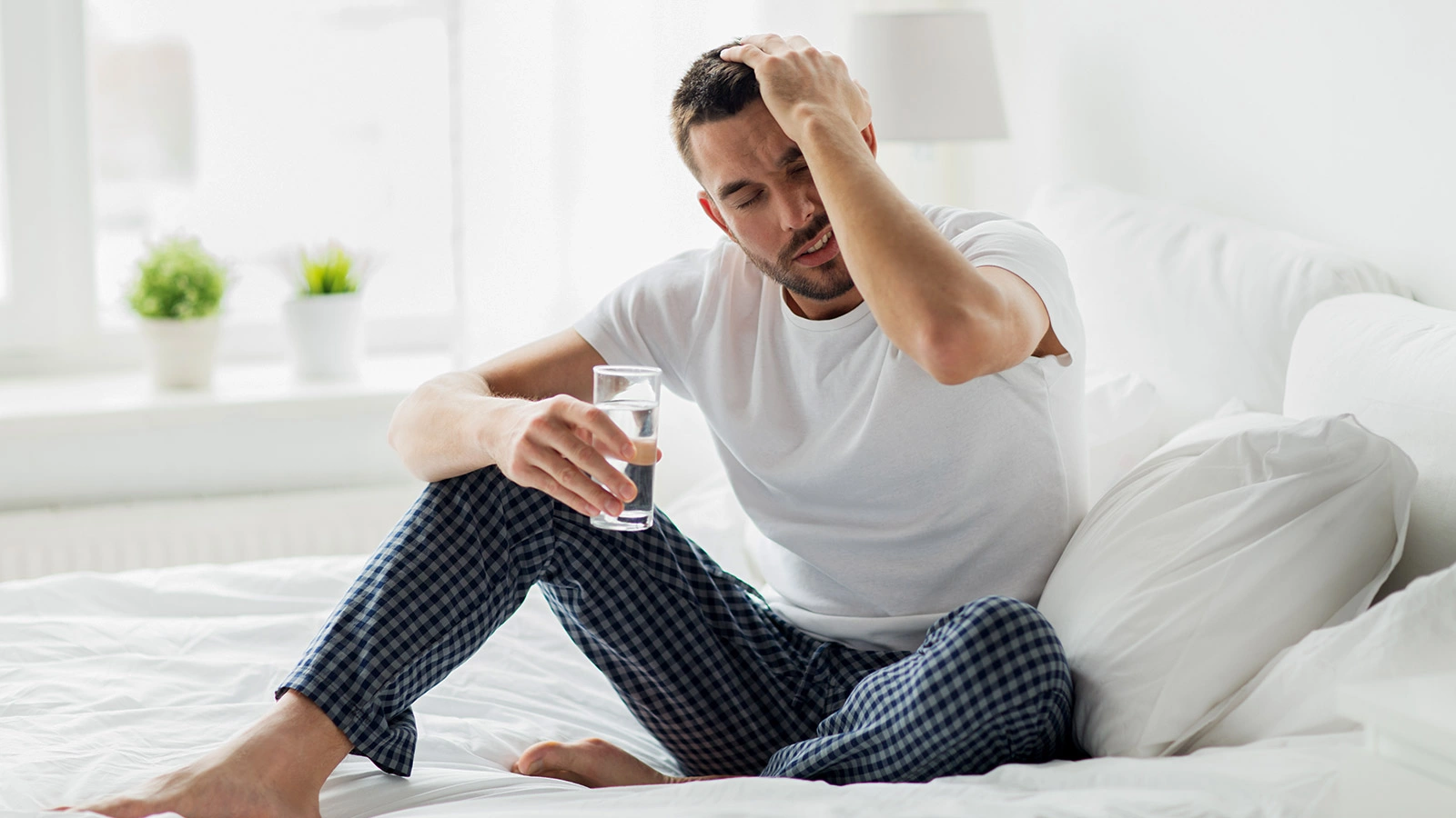 Что категорически запрещено делать при запойном похмелье